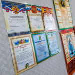 Кабинет ведущего инженера Серовского почтамта Ирины Сысоевой украшают благодарственные письма. 