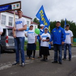 В движении колонны приняли участие представители местного отделения ЛДПР.